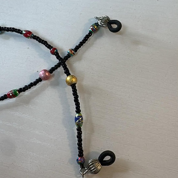 Beaded Airpods Chain, Eyeglass Chain, Facemask Strap Holder - Picture 3 of 4